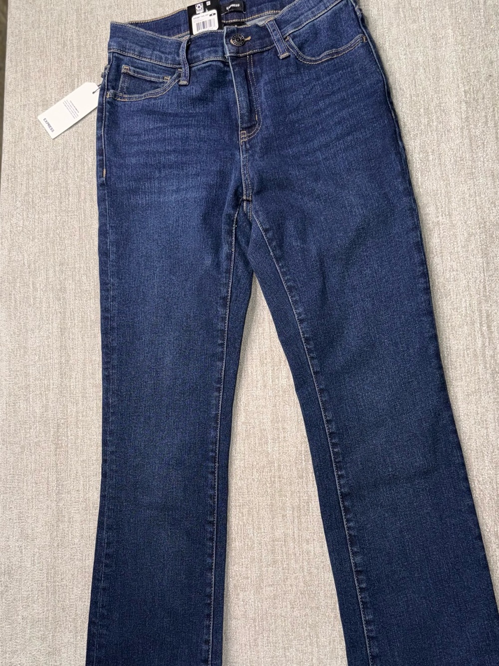 Express Women’s Dark Blue Bootcut Jeans NWT size 4